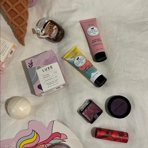 ✨ SPA DAY GIFT BUNDLE ✨ - Picture 5 of 5